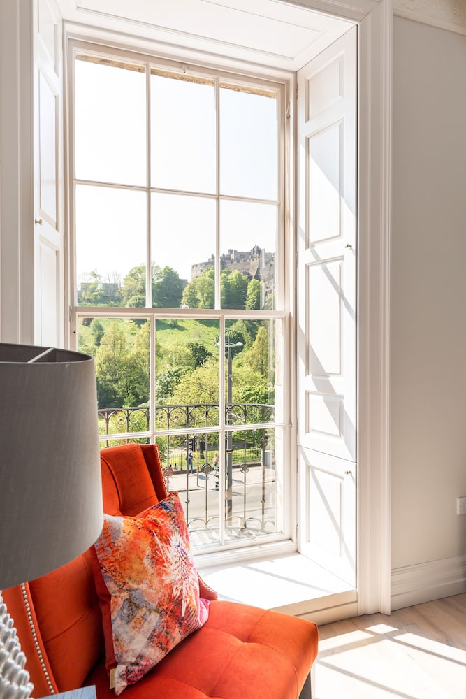 destiny scotland chisholm hunter suites