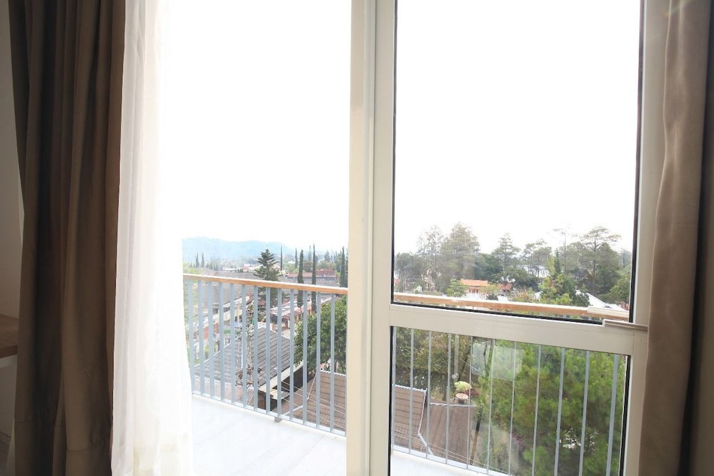 facade hotel by azana