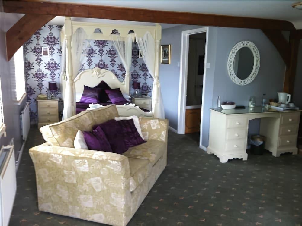 the white horse inn