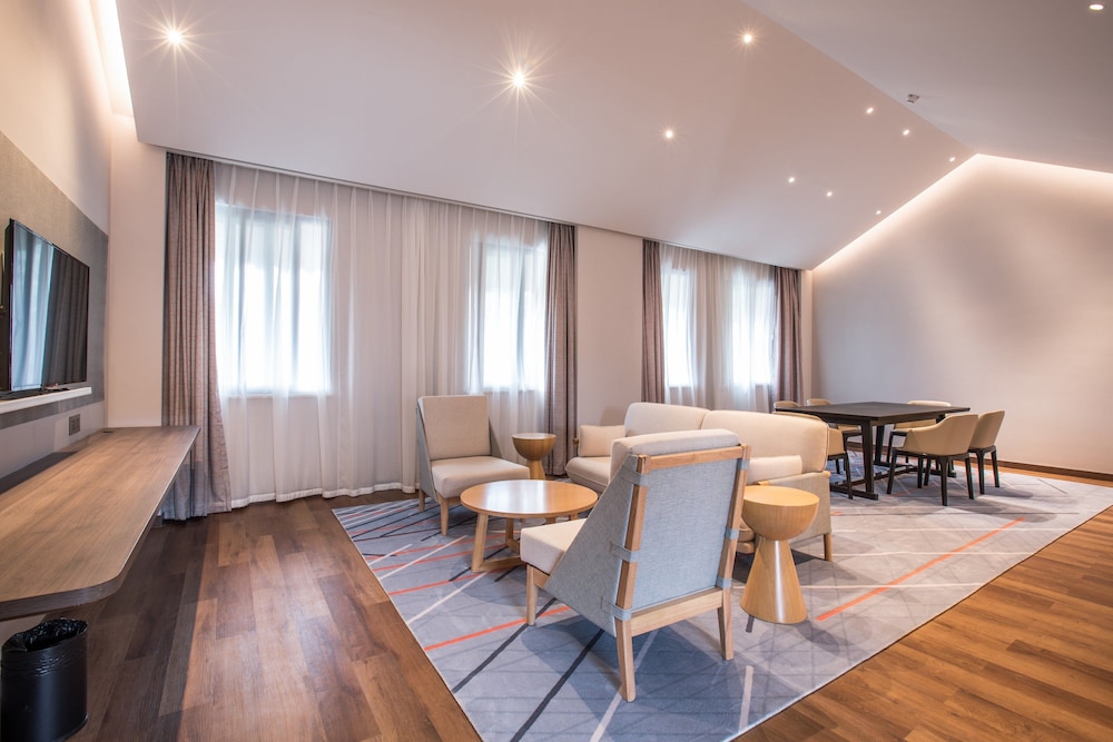 holiday inn express guizhou qinglong an ihg hotel