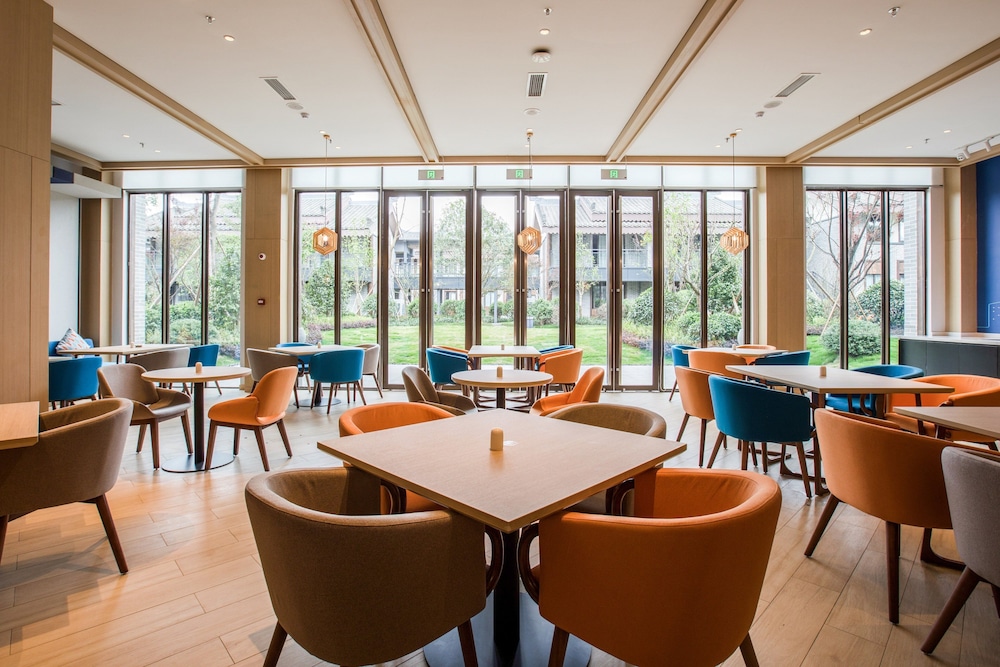 holiday inn express guizhou qinglong an ihg hotel