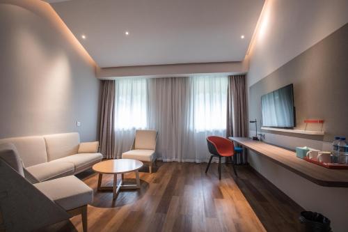 holiday inn express guizhou qinglong an ihg hotel
