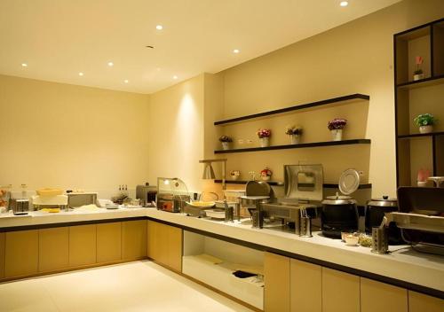 city comfort inn huanggang luotian yishui waitan