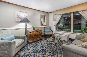 Baymont By Wyndham Greensboro/Coliseum,Greensboro>>Charlotte,3 star