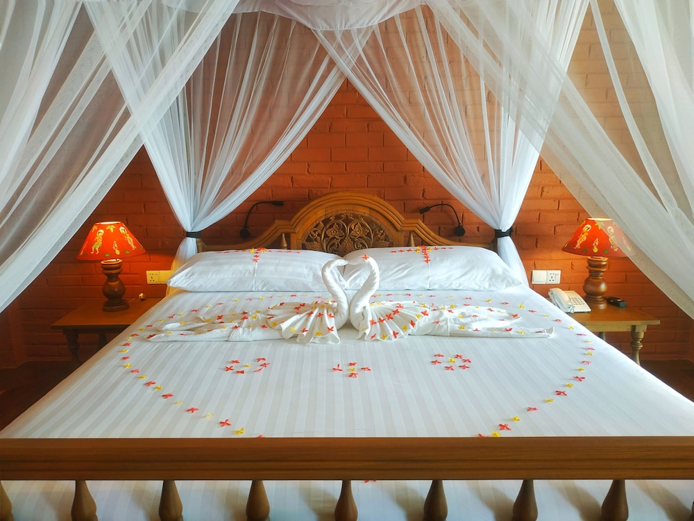 bagan village resort hotel