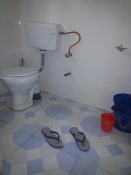 rising moon guest house