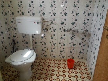 rising moon guest house