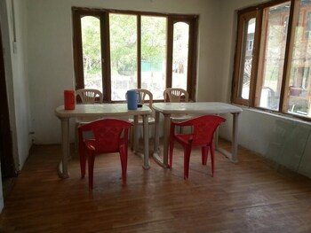 rising moon guest house