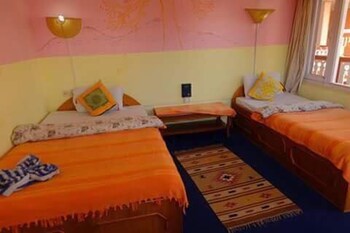 Rising Moon Guest House,Gandaki>>Pokhara,3 star