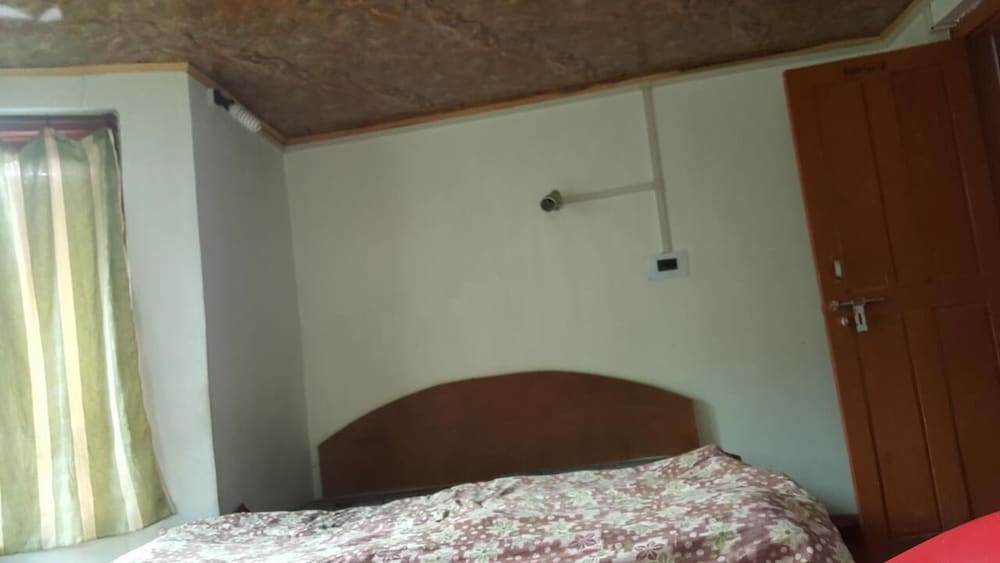 rising moon guest house