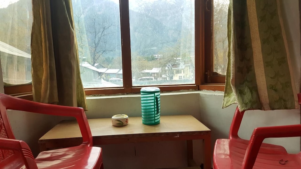 rising moon guest house