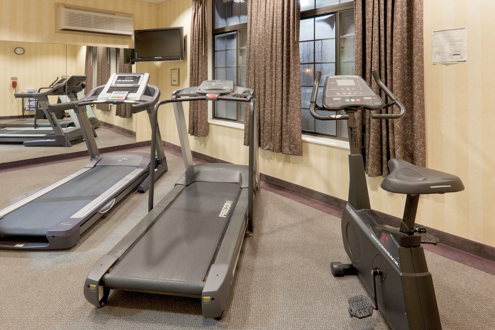 holiday inn express greensburg by ihg