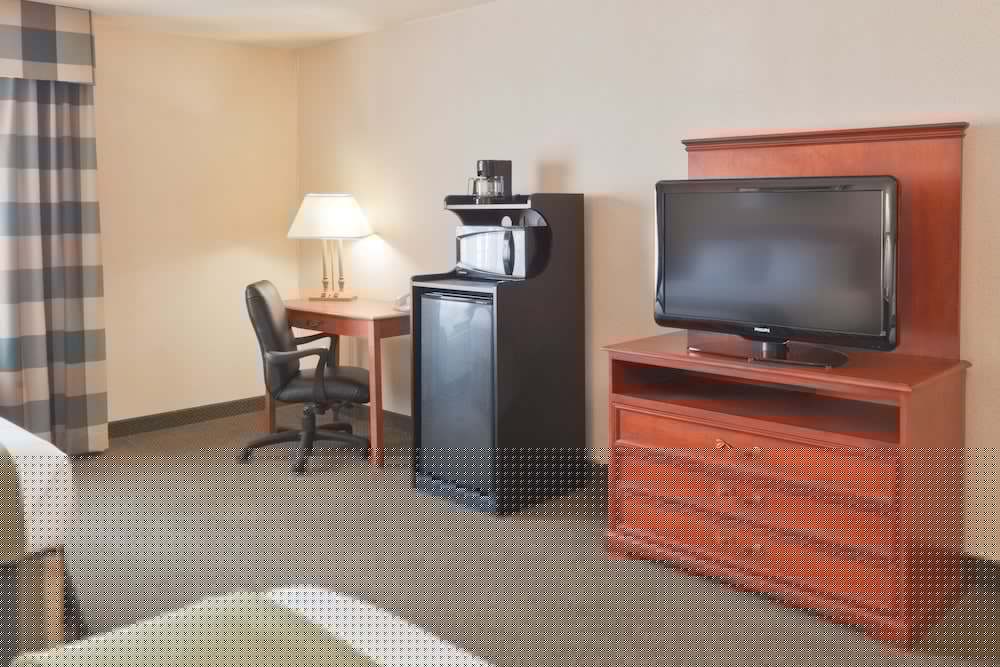 holiday inn express greensburg by ihg
