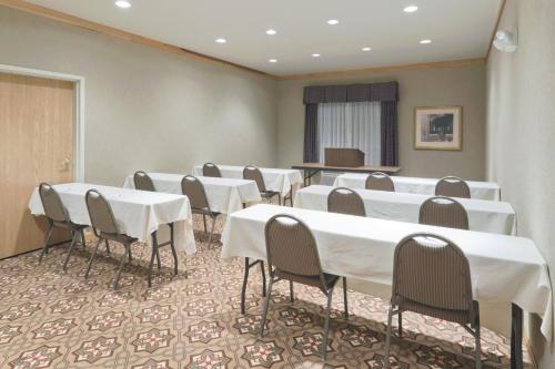 holiday inn express greensburg by ihg