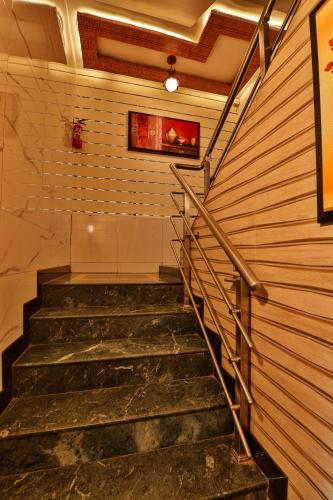 la hotel metro
