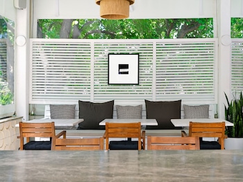 dorman suites hotel