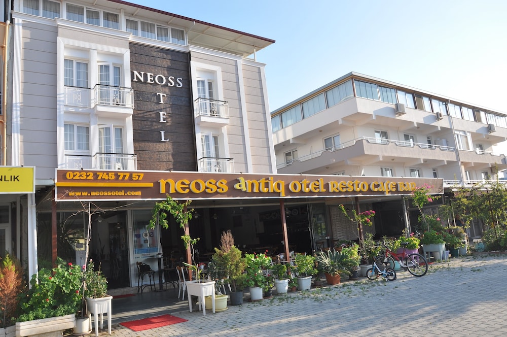 neoss boutique hotel