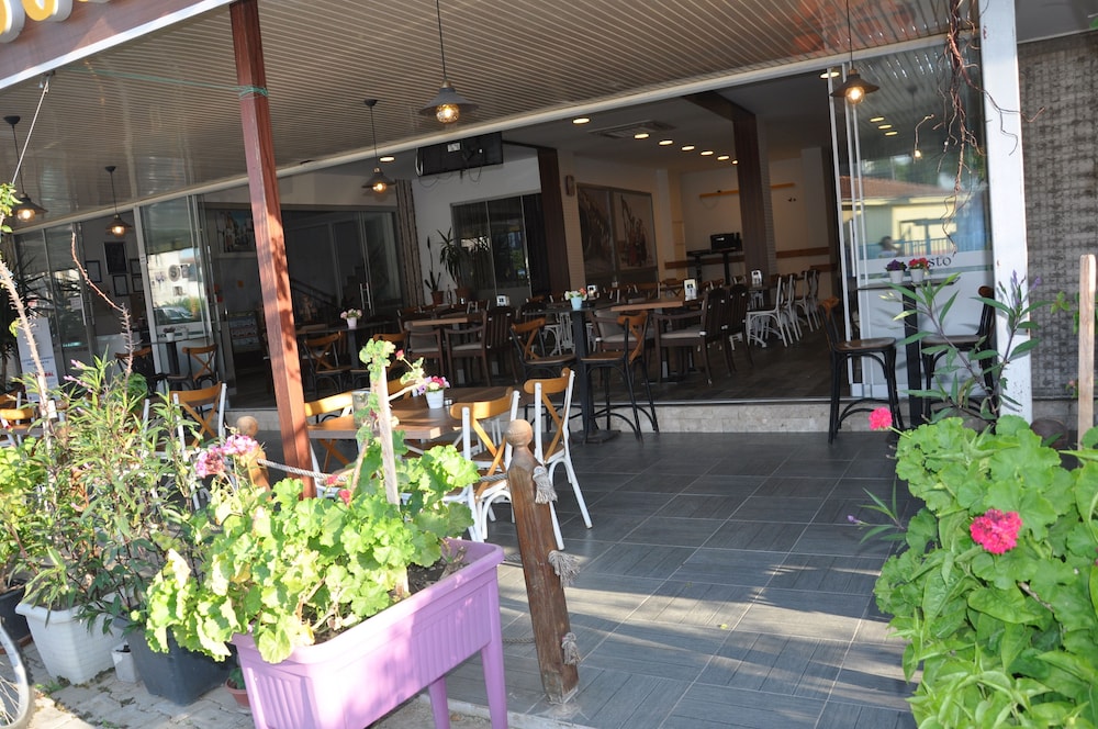 neoss boutique hotel