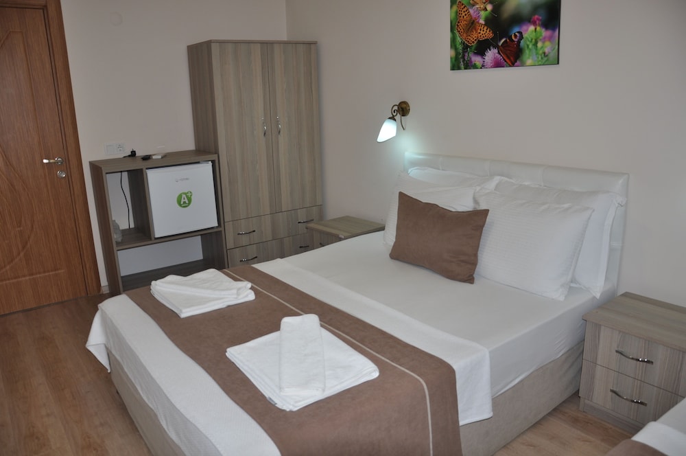 neoss boutique hotel