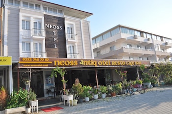 neoss boutique hotel