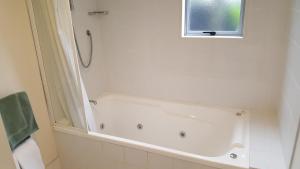 Fyffe On Riccarton,Riccarton>>Christchurch,4 star