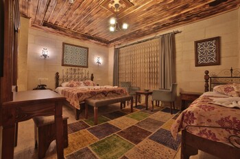 caravanserai inn hotel