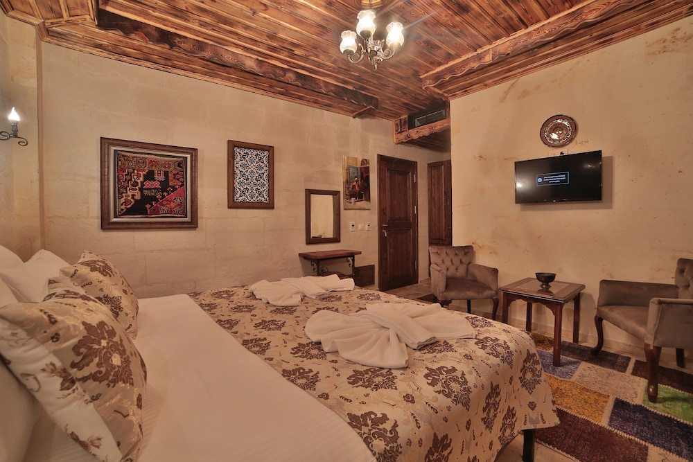 caravanserai inn hotel