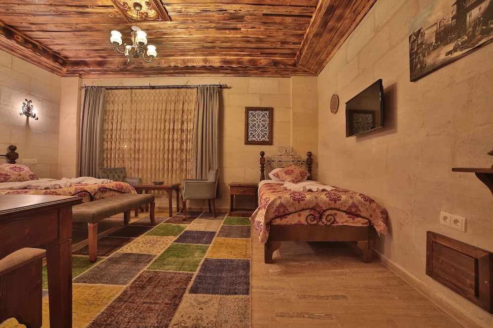 caravanserai inn hotel