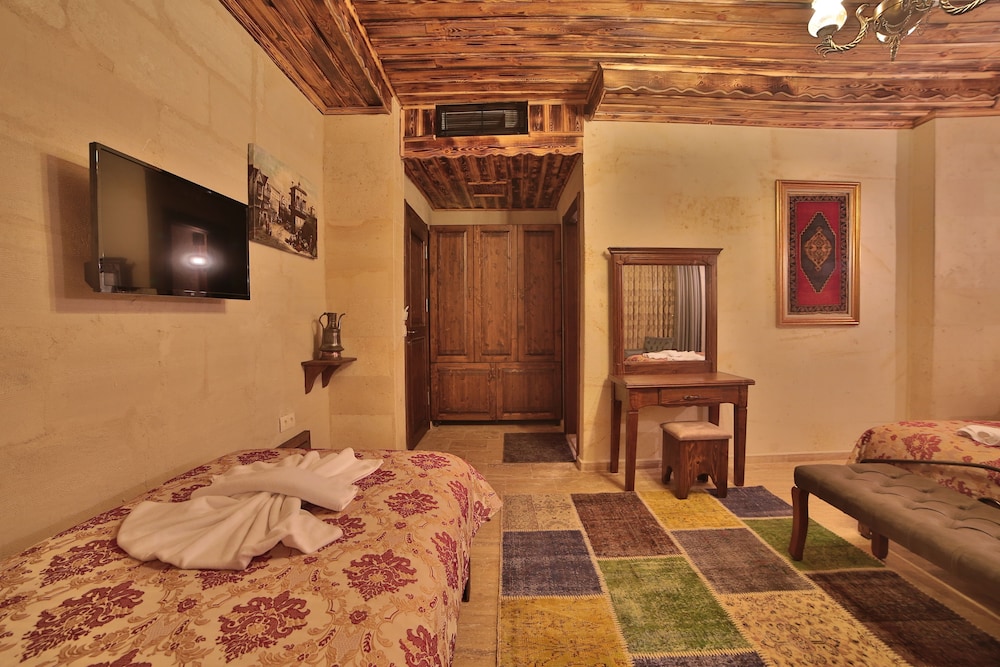 caravanserai inn hotel