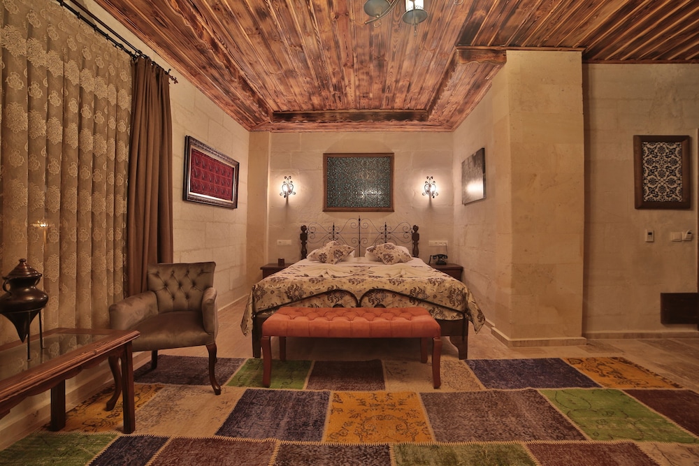 caravanserai inn hotel