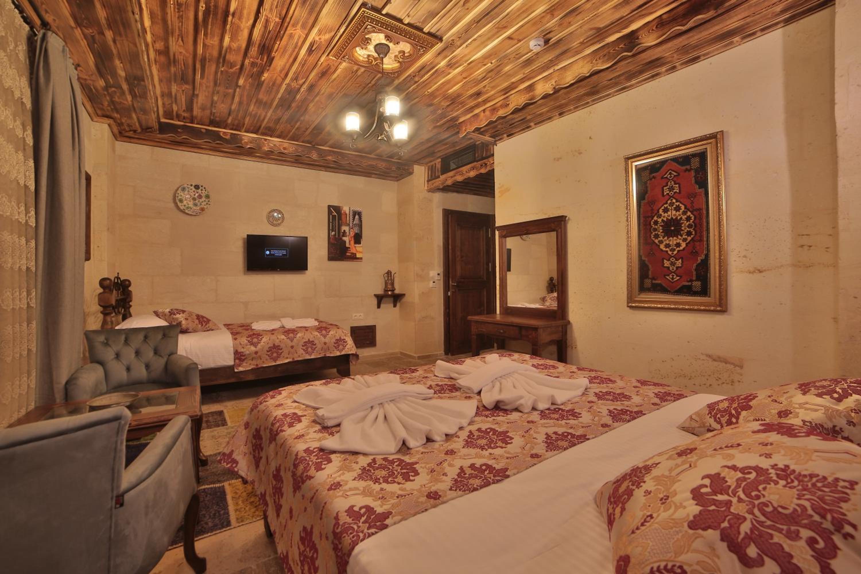 caravanserai inn hotel