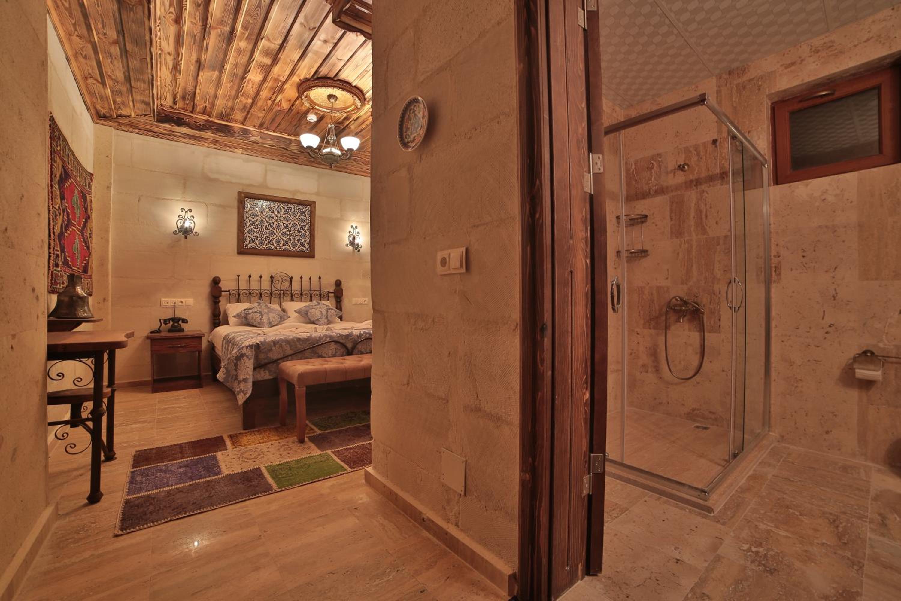 caravanserai inn hotel