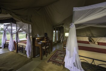 serengeti river camp