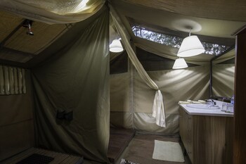 serengeti river camp