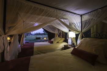 serengeti river camp