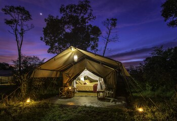 serengeti river camp