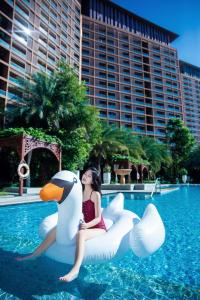 mangrove tree resort world sanya bay queen palm towers