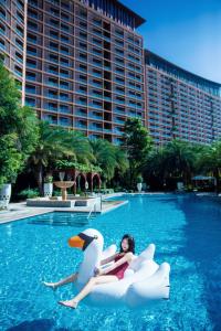 mangrove tree resort world sanya bay queen palm towers