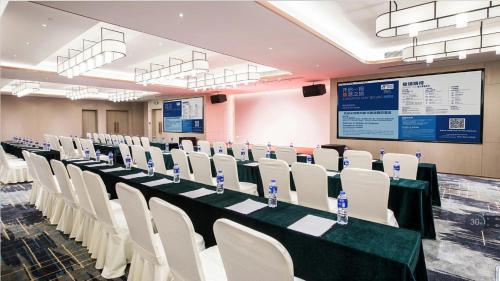 holiday inn express changzhou xinbei an ihg hotel