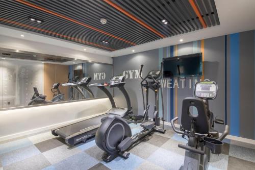 holiday inn express shanghai jiading center an ihg hotel