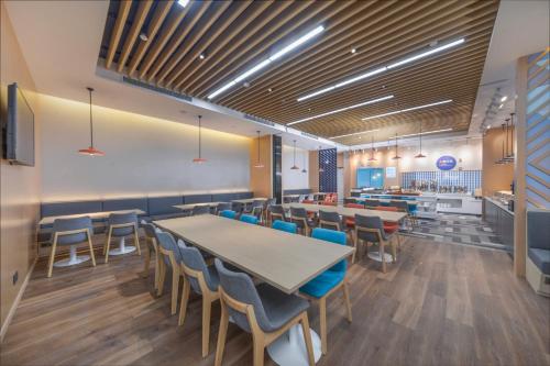 holiday inn express shanghai jiading center an ihg hotel