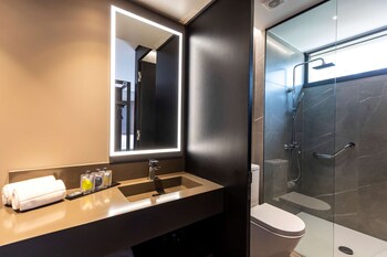 Ola Santiago Providencia, Tapestry Collection By Hilton,Santiago>>Providencia,4 star