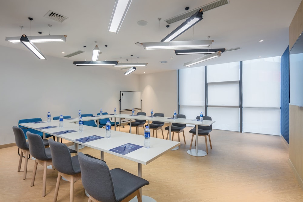 holiday inn express hangzhou jiuzhou an ihg hotel