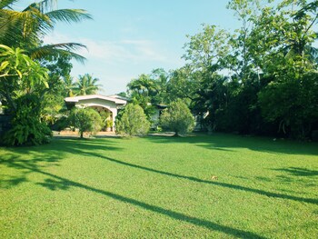 river side villa
