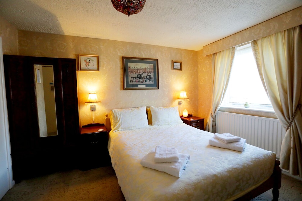 bryn woodlands house