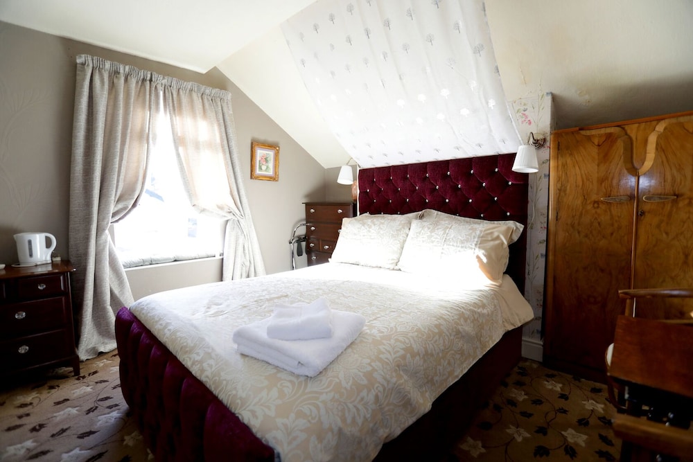 bryn woodlands house