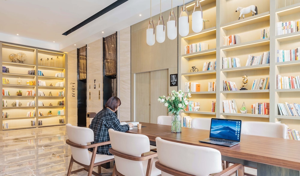 atour hotel baimaiquan jinan shuangshan street