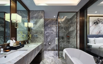 Crowne Plaza Nanning City Center, An Ihg Hotel,Guangxi>>Nanning,4 star