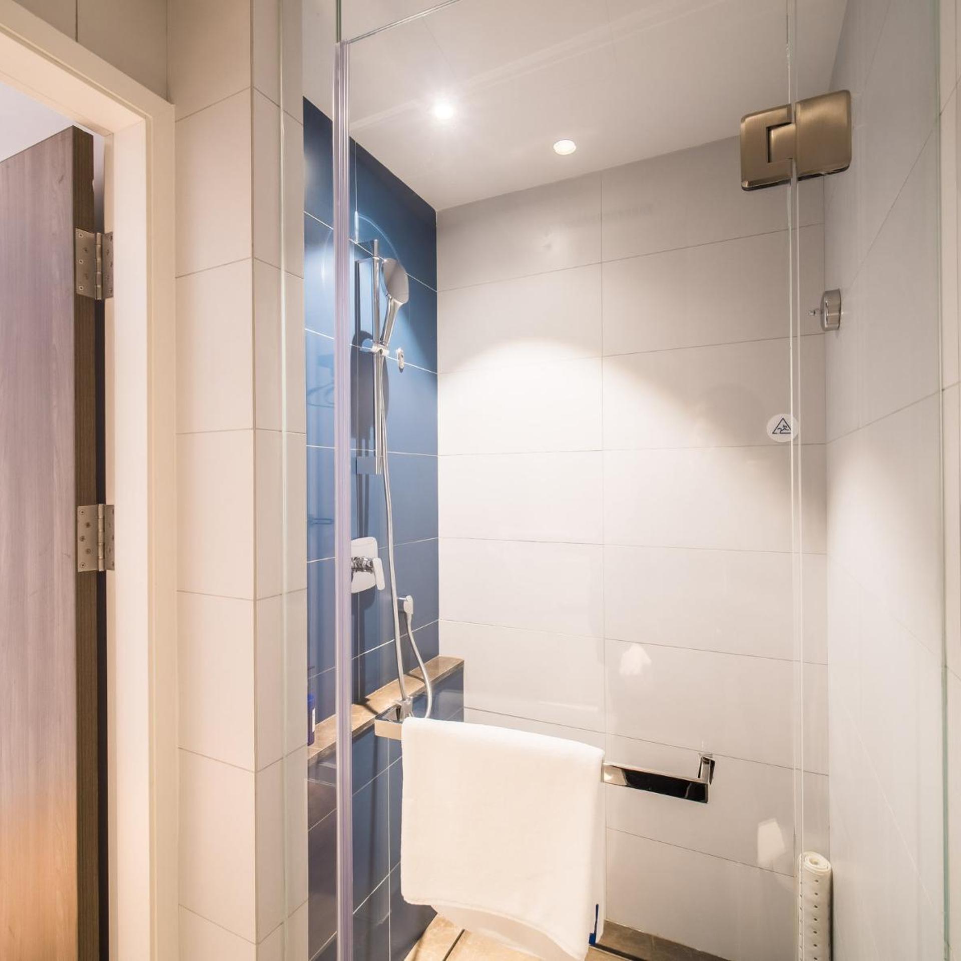 holiday inn express kunming west an ihg hotel