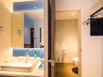 Holiday Inn Express Kunming West, An Ihg Hotel,Yunnan>>Kunming,3 star